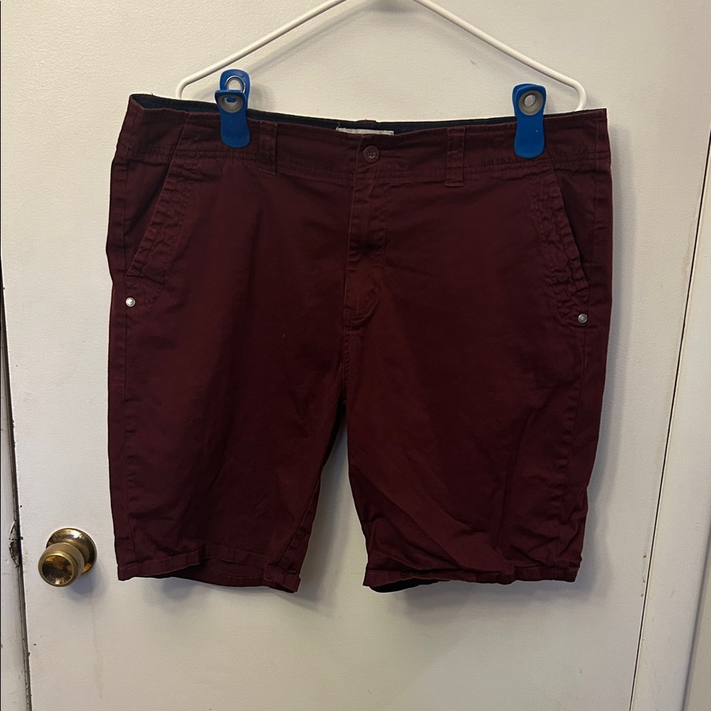 Seeded & Sewn Men's Burgundy Shorts Size 36